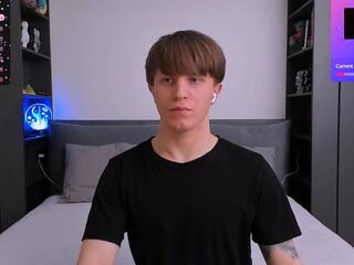 Curtis Crew webcam model stream image