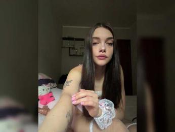 MimiLuv webcam model stream image