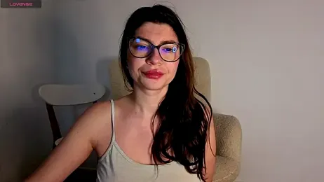 Jullyenn3 webcam stripchat model stream image