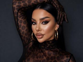 CassandraLeon webcam model stream image