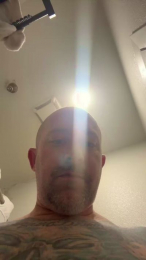 Hamburgular webcam model stream image