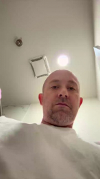 Hamburgular webcam model stream image