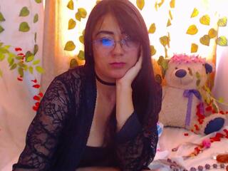 Alizon Cherry webcam model stream image