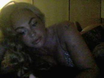 Millisa13 webcam model stream image