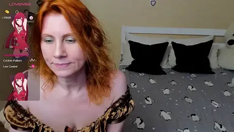 FoxySophia webcam model stream image