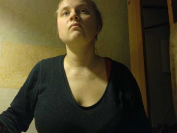 Frummi webcam model stream image