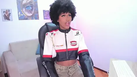 NaomiSaenz_ webcam model stream image