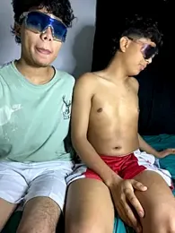 Leopard_play webcam model stream image