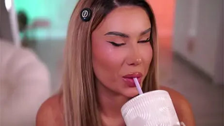 EvaZane webcam model stream image