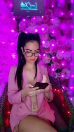 Lovecha_ webcam model stream image