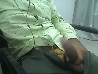 lltstr52 webcam model stream image