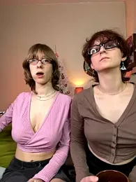 Jitoon_Exe webcam model stream image