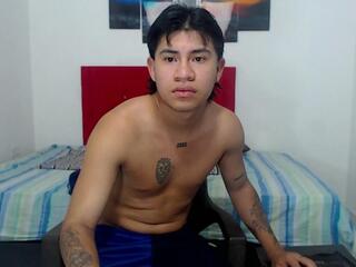 Ascot Mills webcam model stream image