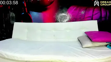 SlimLoves webcam stripchat model stream image