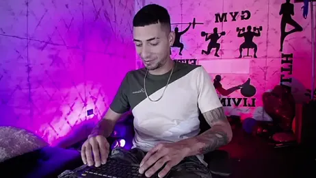 DrakeNeumann webcam model stream image