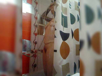 TilyTily webcam model stream image