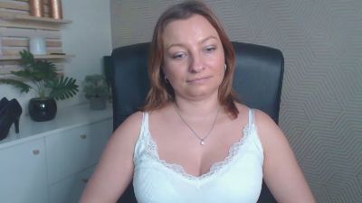 1Angela39 webcam model stream image