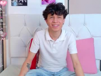 axel_evanss webcam model stream image