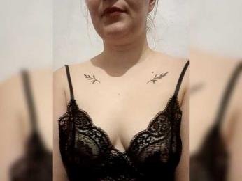Dana18-1 webcam bongacams model stream image
