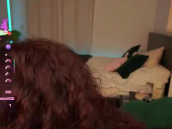 yess_kiki webcam model stream image