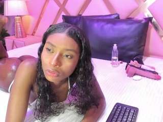 marian-reynolds webcam model stream image