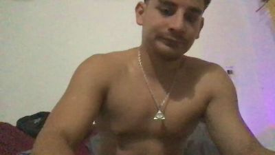 E1drian32_ webcam model stream image