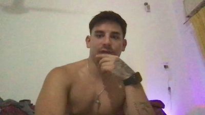 E1drian32_ webcam cam4 model stream image