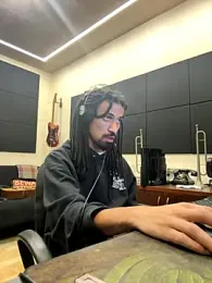 FavelaDaddyCum webcam model stream image