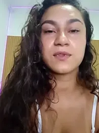 yummi__priv webcam model stream image