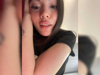 M0nikaa webcam model stream image