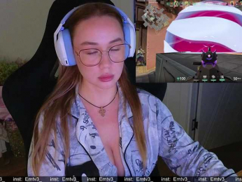 Emili1- webcam model stream image