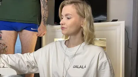 Adelovenick webcam model stream image