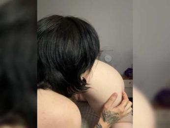 MiaAndAlicee webcam model stream image