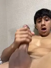 andrerios28g07 webcam stripchat model stream image