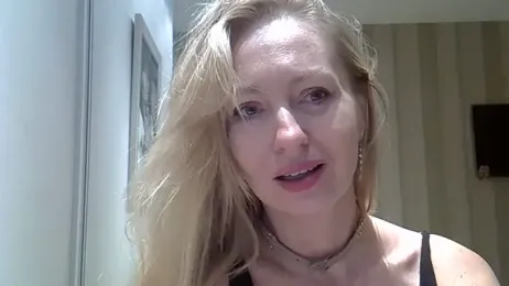 ZarinaSwift webcam model stream image