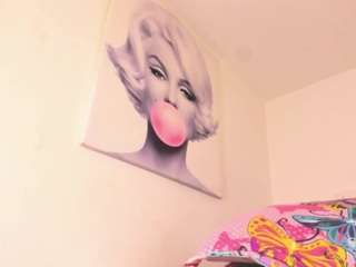 sexxy-naomi webcam model stream image