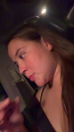 Corallune webcam model stream image