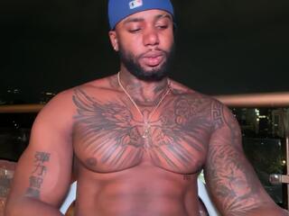 Tairon Tucke webcam flirt4free model stream image