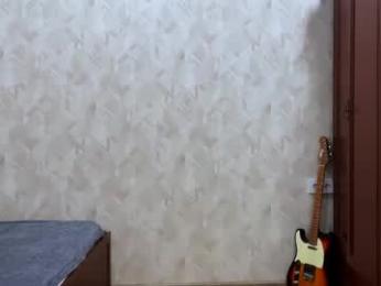 zombde32 webcam model stream image