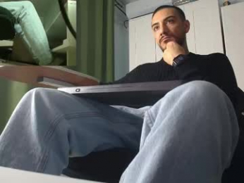 andrewbanner webcam model stream image