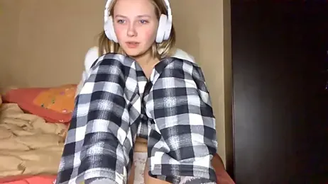 KarinRobertson webcam stripchat model stream image