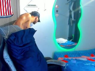 Kris Khalifa webcam model stream image