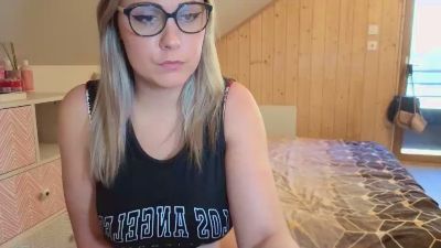 Leanympho webcam model stream image