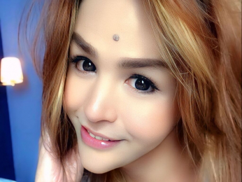 JuliaArchachie webcam model stream image