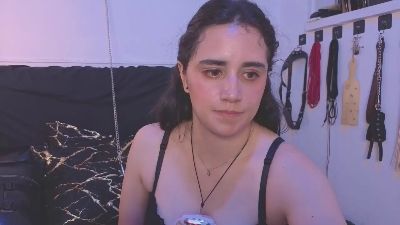 elowen_halley1 webcam model stream image