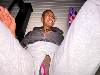 aliayourfav webcam model stream image