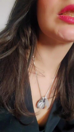 Roxannepiggy webcam model stream image