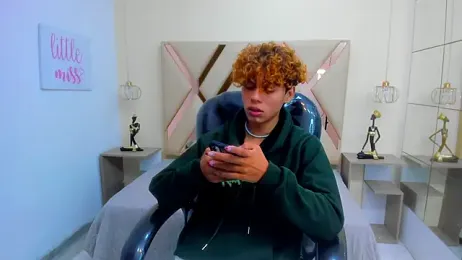 Anyelo_Twink webcam model stream image