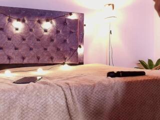 Astrid Kinky webcam model stream image