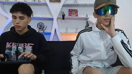 THREE_GUYS_HOT webcam model stream image